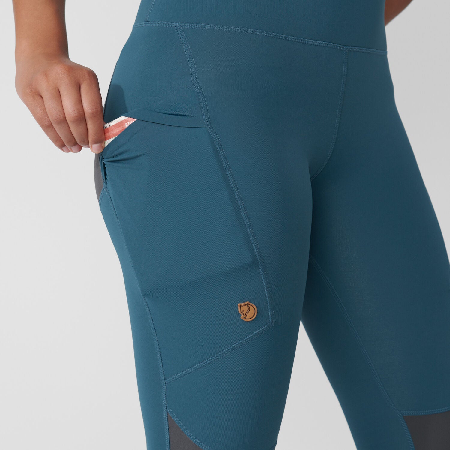 branded & durable blue slim fit women trousers with long pockets.